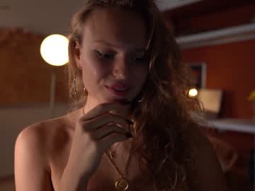 girl chillwithkira image #2843834