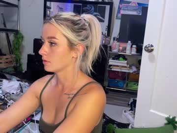 girl charlybabyy image #4234646