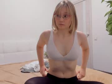 girl laurachane image #3940341
