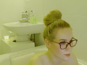 girl myassistant image #1819177