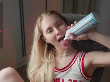 girl sonyaericsson image #6786030