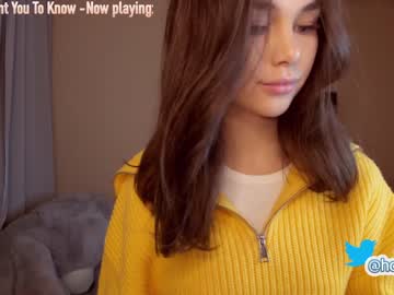 girl hollyextra image #1766928