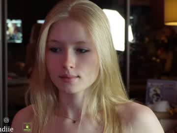 girl bestblondiiecb image #6074988