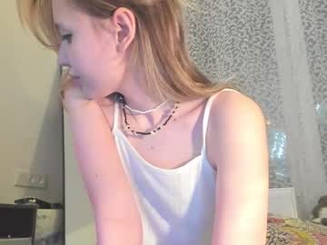 girl qtie0 image #7033808