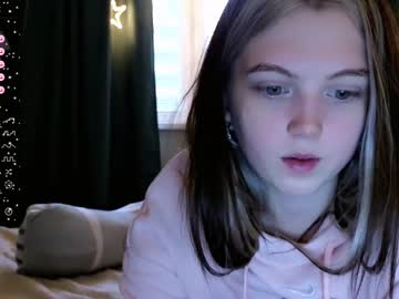 girl small_blondee image #6099739