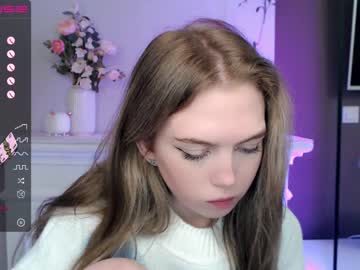 girl small_blondee image #2926871