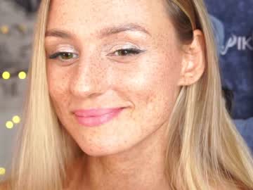 girl artease image #5246553