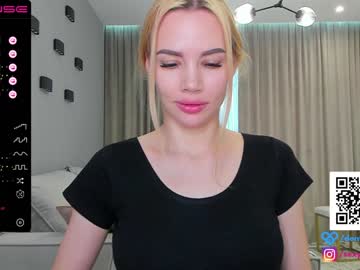 girl dontbeshybaby image #3735043