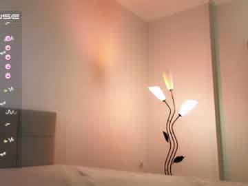 girl small_blondee image #4422402