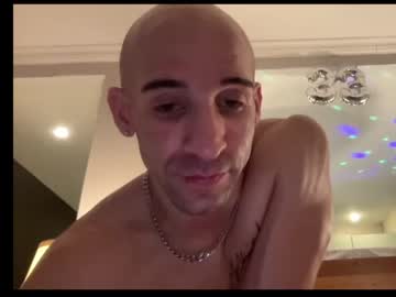 man hawrkneepartyr image #3678781
