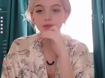 girl small_blondee image #5203422