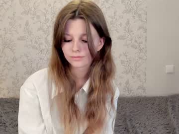 girl alainaestrada image #5490876