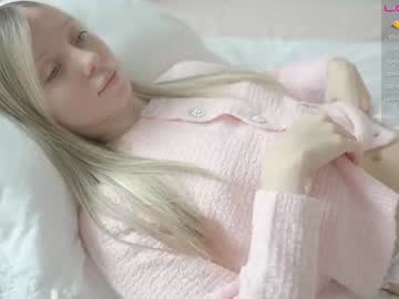 girl pureangeldolores image #5914107