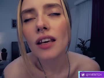 girl _yvie_ image #4716982