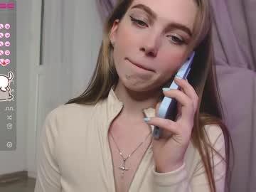 girl small_blondee image #3050810