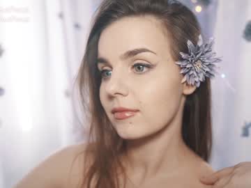 girl excitease image #5609910