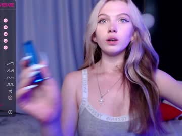 girl small_blondee image #2462447