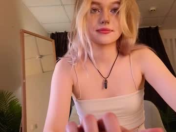 girl just_mia_ image #7050742