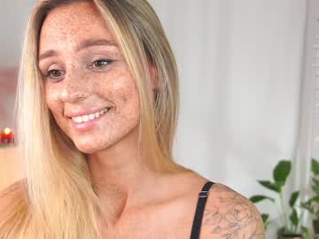 girl artease image #5800846