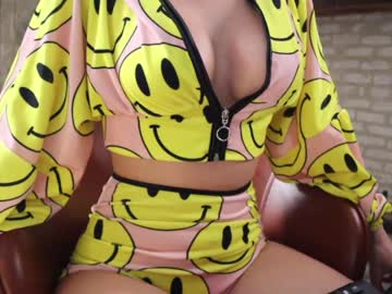 girl welcome2pleasureland image #1313496