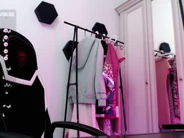 girl small_blondee image #4272438