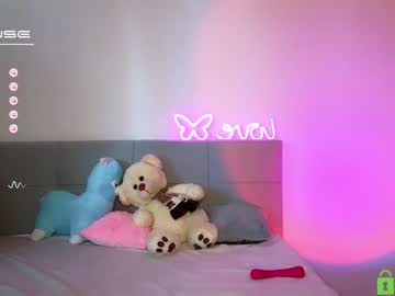 girl small_blondee image #4651854