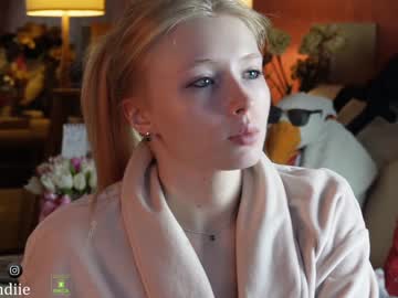 girl bestblondiiecb image #5982215