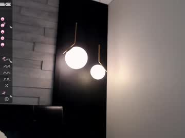 girl small_blondee image #1603975