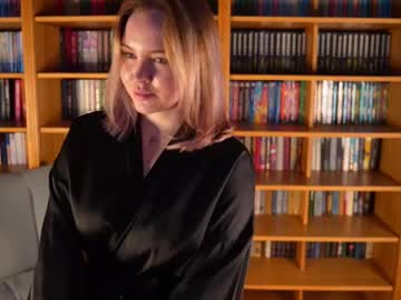 girl dinasmit image #6976494