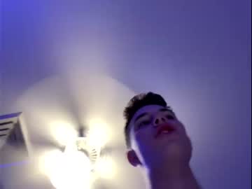 yungguy692 sex webcam