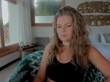 girl kosmickate image #3232201