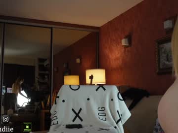 bestblondiiecb sex webcam