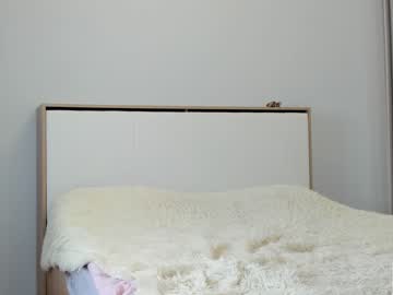 girl olivia__evans_ image #3108216