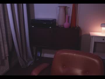 mileeena sex webcam