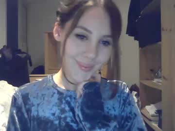 girl kittyfrance image #3023613