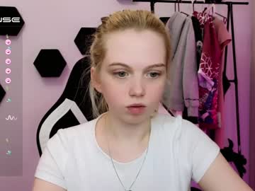 girl small_blondee image #4308110