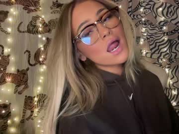 girl ari_02 image #5180343