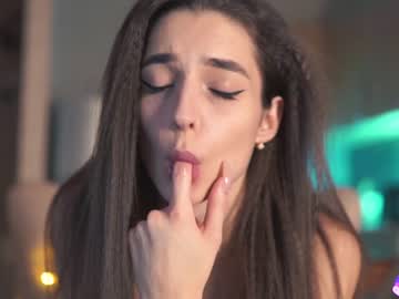 girl angels_kiss image #3311375