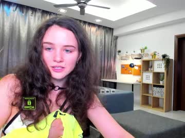 girl demurelixir image #4005944