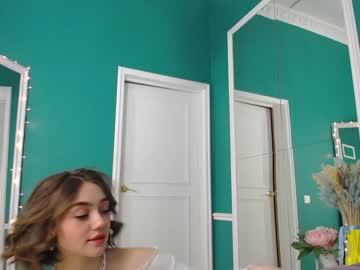 girl adelewilson__ image #1226179