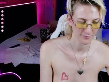 girl eva__blonde image #2068477