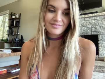 girl phoenix_taylor image #1983202