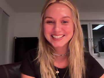 girl sarahsapling image #5341836