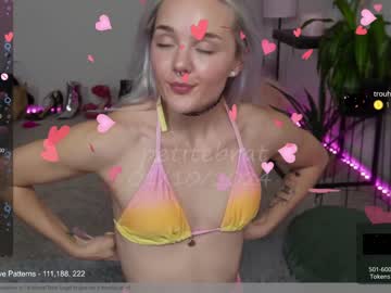 girl petitebrat image #6082683
