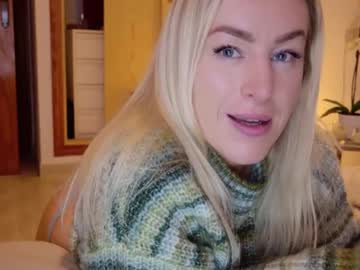 girl christinasiemone image #6992503