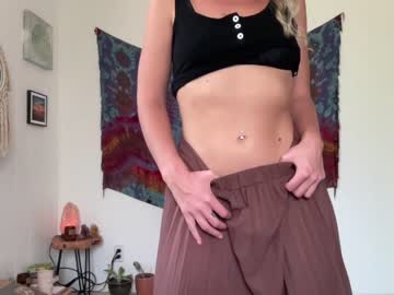 girl bloomyogi image #1452173