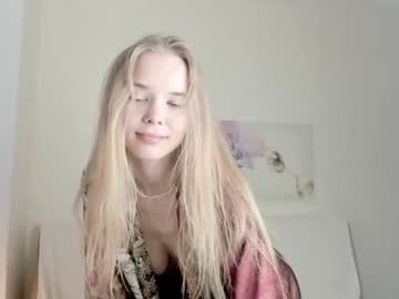 girl infinite_reality image #5870716