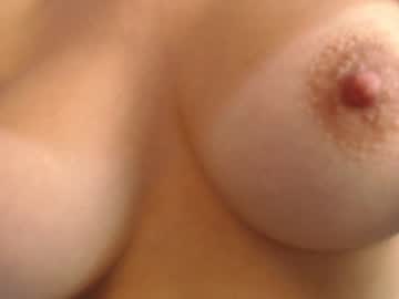 girl eat_mee_out image #2726699