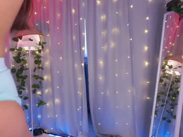 girl helenmoors image #5318231