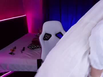 girl eva__blonde image #2297573